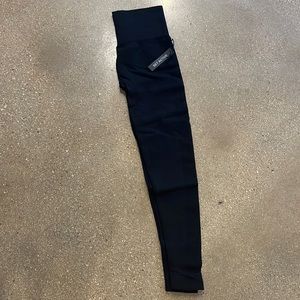 Never worn, Set Actice black sculptflex bottoms